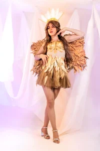 Lu_Blake God is Woman Bilde 4