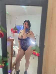 rosebigboobs 😍With you I don't want to be correct, I want to be unforgettable😍 Poză 5