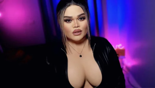 Queen is back.. od BelindaLove  snímek