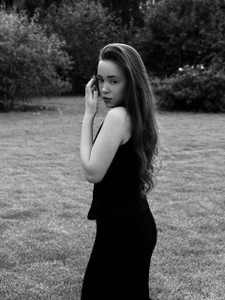 SweetButEvil Public Pic