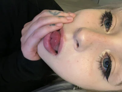 viviennedoll Public slika
