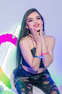 Emerald_gh Something bold. Foto 5