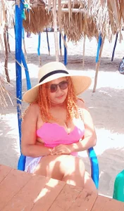 brown_halos: A Latina on the beach ( фото)