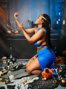 AlisonTravis Hallowen🎃💙 Pic 3