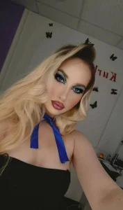 Elza_kom Blonde and crash Foto