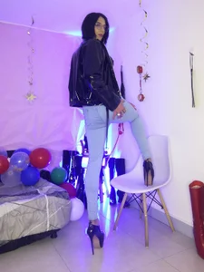 NicolleDiamonds_cg ❤️Today is Friday and happiness is mandatory❤️ Pic 2