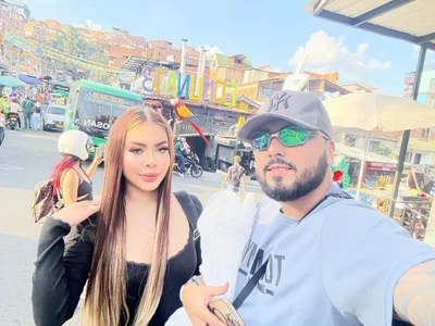 lindaandtony Public Immagine 