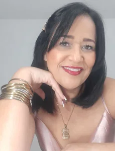 chanel de ChanelNylon  2 Imagens