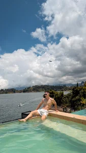 MAXTHOMSON Pool day 💦 Hình 2