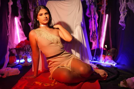 Dark Desire 🎃🖤 de Cleopattra  4 photos