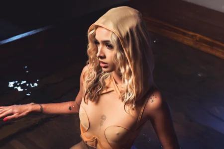 ANNYTORRES Public Foto 3