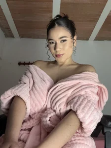 Scarlett_Vixet Public Pic 2