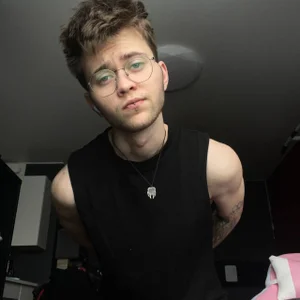 Just me^w^ de Thomas_Norton  4 Imagens