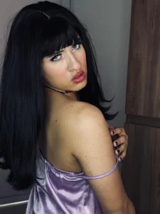 Playful_AdrianaのPregnant in the morningの枚の写真