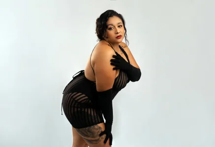 ViickyLee Public Kuva