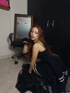 Black Dress & Paw Gloves de sexy_paws Foto