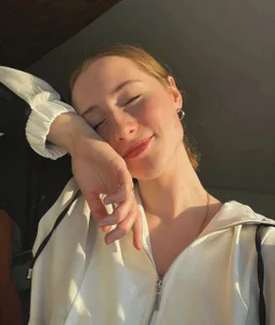 Emeli_Glowr Public зображення 5