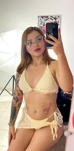 MelaniJhonsonのphotos in bikinyの 7枚の写真