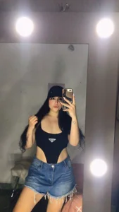 kylie_riverの💖🩷be fans 💖🩷の 2枚の写真