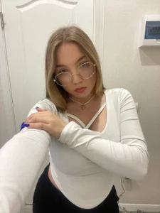 RebeccaEglitis Me Foto 3