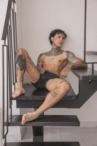 Aron_ford your trusted tattoo artist🦾🩳🍆🔥 Foto 7