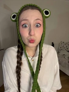 FroggyAnna naughty frog🐸🔥 Immagine  6