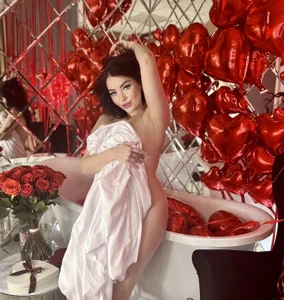 EvaBilss Valentine's Day Pic 4