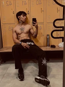 liorvante At the gym mirror 🙂‍↕️ Foto 3