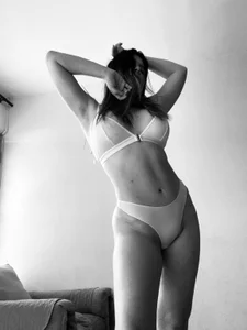 amelia_16 Public - {count, plural, one {תמונה אחת} two {שתי תמונות} many {# תמונות} other {# תמונות}}