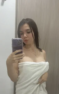 isabella_gomez11 cold Pic