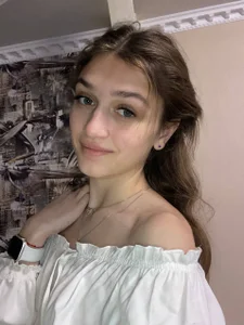 MarinaPoppenhagen Public Pic 3