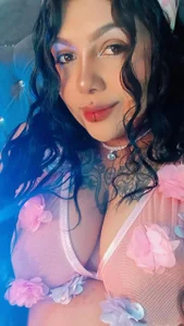 shayna_manson_ A LITTLE PINK Poză 5