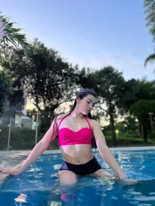 MARIELSINS_1111のSexy Marielの 2枚の写真