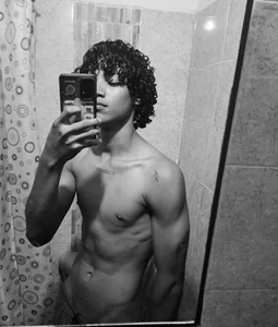 -Damian_Caliente- Public Pic 2