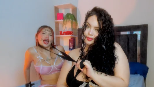 Bella_and_MarianaSubmissive princess 👑💕图片 2