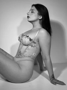 YourLittleDevil: black and white love ( 6 фото)