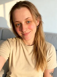 LeaWetGirl Public Pic