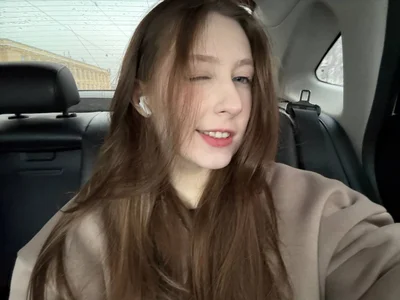 FroggyAnna i dont have a license for a car, but i would go for a ride with you⚽ Foto 4