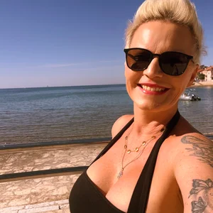 German_Milf Public Billede 2