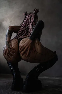 EvaCantonのMy ass is in the grunge style 😁🔞の 7枚の写真