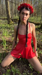 AriannaCruise Shall we go for a walk together? Pic 4