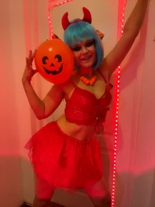 Sweeteest_Julie Halloween Bilde 5