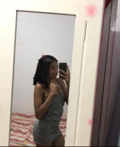Lily_high thi is me Pic