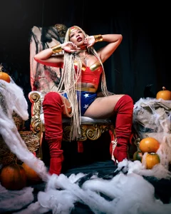 Kenya_carper Your Wonder Woman, do you like her?🎃 Pic 3