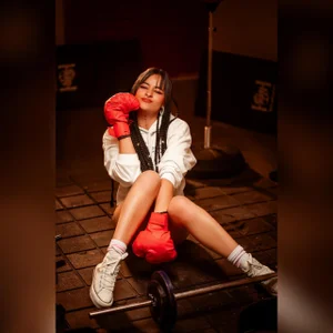 _Victoria_foxx_ a little boxing 🥰  4. fénykép