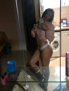 kathyfox1Public图片