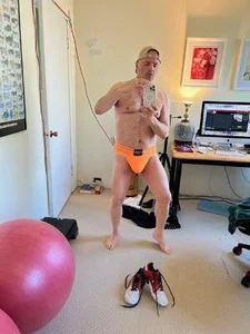 hotdadbod Orange Jock ;) Pic