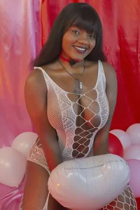 ebony_boobs020 Valentines`s Day♥♥🌹🌹 Pic 2