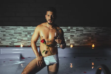 Bruno_Mattos Be mine! টি ছবি