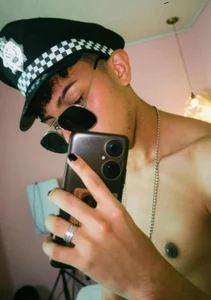 _liamcarterPublic Bild 2